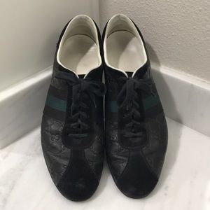 Men’s authentic GUCCI shoes!!